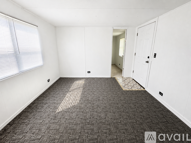 130 East Flint Hills Boulevard 3 Beds Apartment for Rent - Photo gallery 3