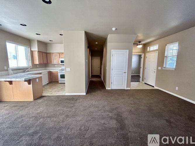 1679 W Minden Village Loop 3 Beds Townhouse for Rent - Photo gallery 3