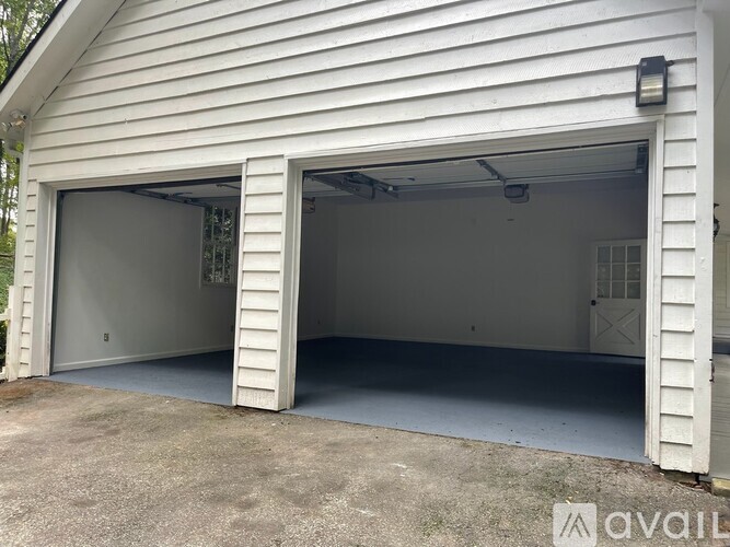 1975 Pilgrim Road 3 Beds Single Family Home for Rent - Photo gallery 5