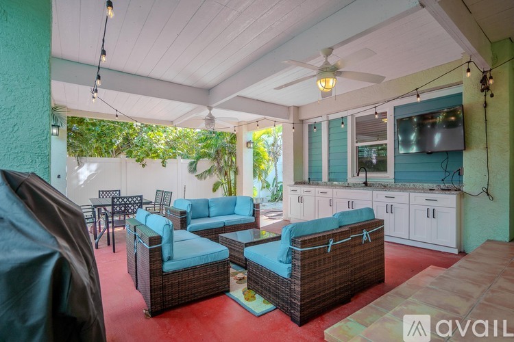 105 21st Ave 3 Beds Single Family Home for Rent - Photo gallery 3