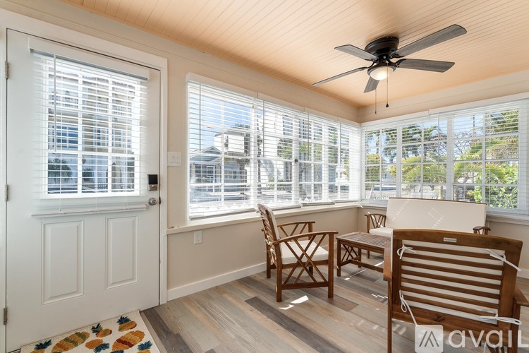 105 21st Ave 3 Beds Single Family Home for Rent - Photo gallery 4