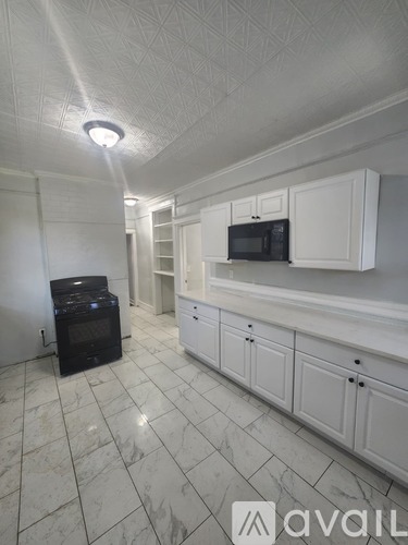 848 S 14th St 3 Beds Apartment for Rent - Photo gallery 2
