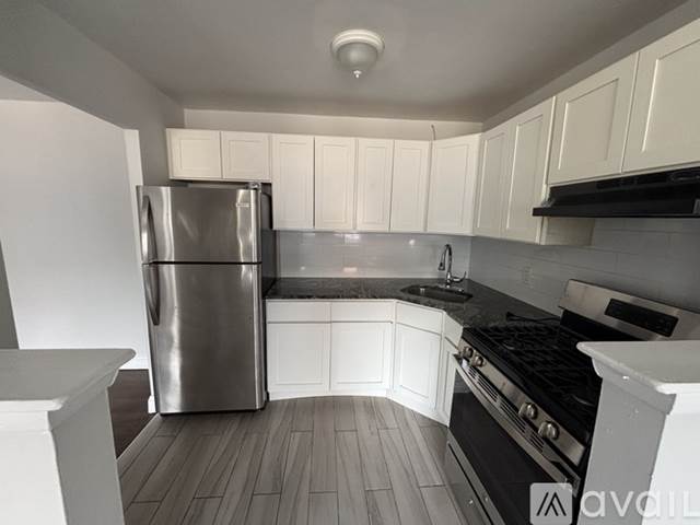 538 W 7th St