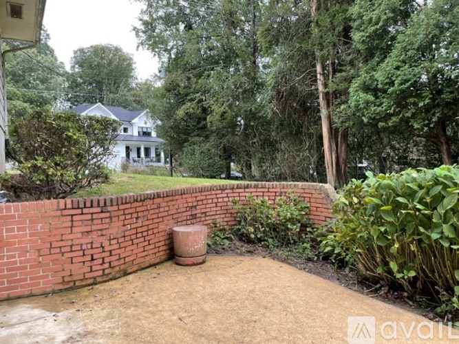 1104 Desale Street Southwest 4 Beds Single Family Home for Rent - Photo gallery 3