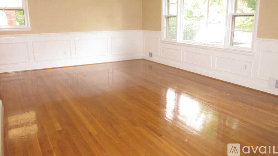 1104 Desale Street Southwest 4 Beds Single Family Home for Rent - Photo gallery 5