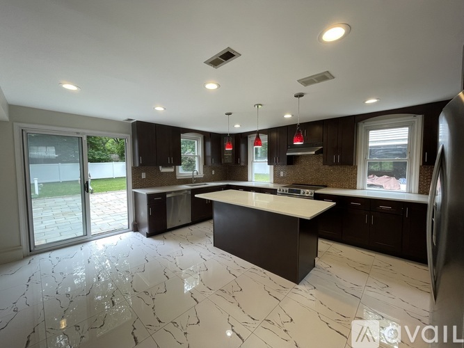 276 High Ridge Rd 5 Beds Single Family Home for Rent - Photo gallery 5