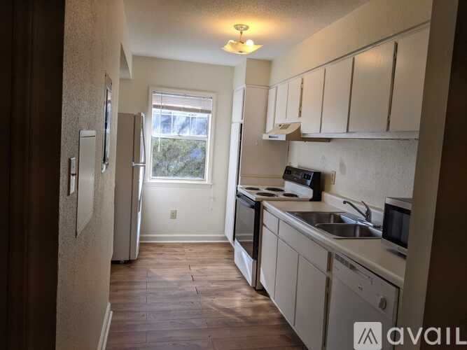 2510 Avent Ferry Road 2 Beds Single Family Home for Rent - Photo gallery 4