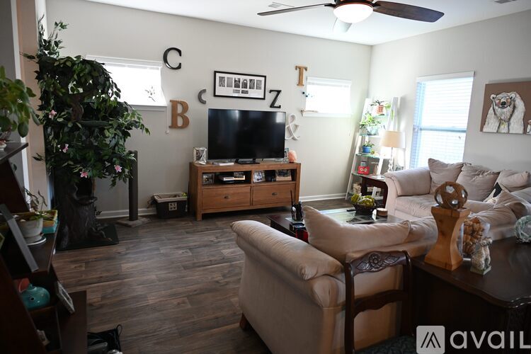 64 Salers Lane 3 Beds Single Family Home for Rent - Photo gallery 5