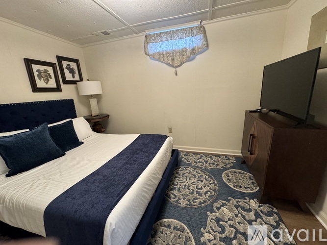 945 E Main St 2 Beds Apartment for Rent - Photo gallery 5