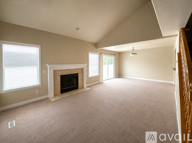 1077 E 390 N 3 Beds Townhouse for Rent - Photo gallery 2