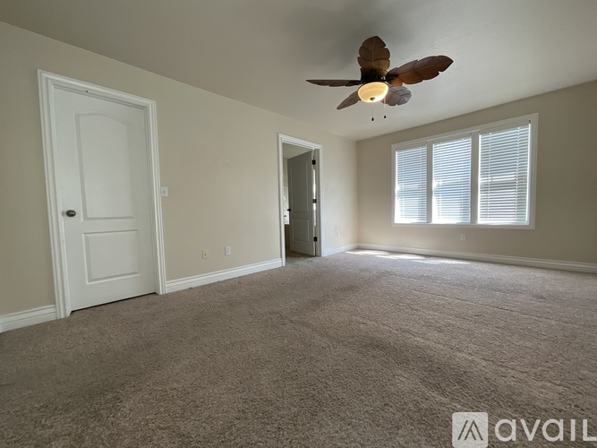1077 E 390 N 3 Beds Townhouse for Rent - Photo gallery 4