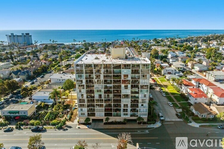 4944 Cass Street 1 Condo for Rent - Photo gallery 2