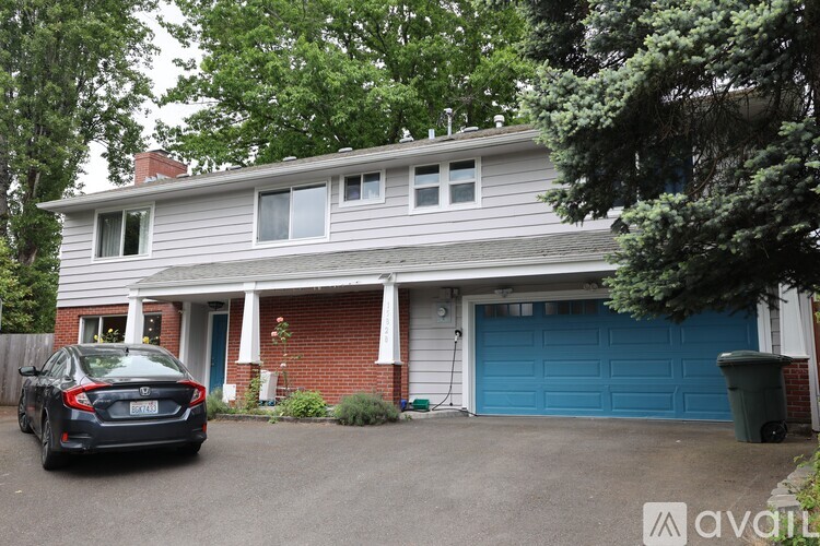 15828 SE 5th Pl 4 Beds Single Family Home for Rent - Photo gallery 1