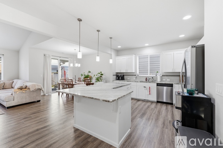9945 Jackson Street Southeast 4 Beds Single Family Home for Rent - Photo gallery 3