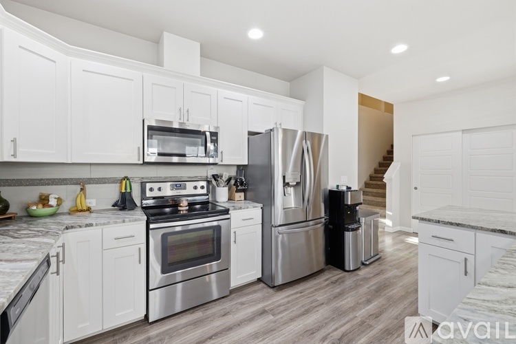 9945 Jackson Street Southeast 4 Beds Single Family Home for Rent - Photo gallery 4