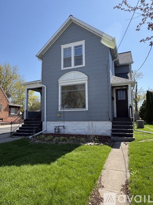 221 1/2 East Doty Avenue 2 Beds Apartment for Rent - Photo gallery 2