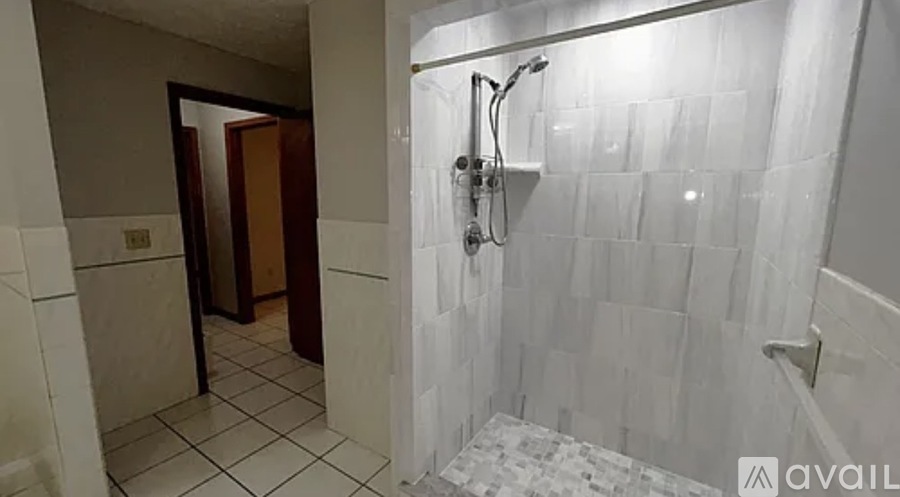 7624 Tallowtree Drive 3 Beds Single Family Home for Rent - Photo gallery 3