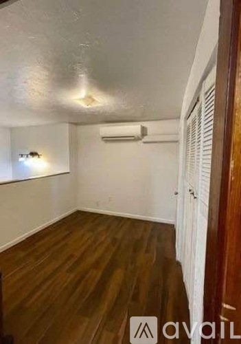 817 Honore Avenue 2 Beds Single Family Home for Rent - Photo gallery 3