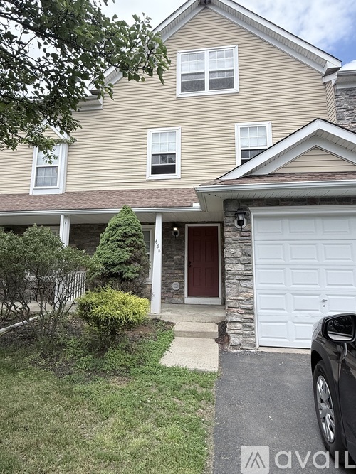 63 Lower Ridgeview Circle 3 Beds Townhouse for Rent - Photo gallery 2