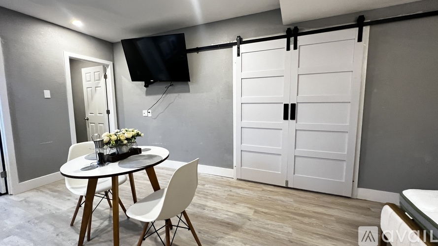 7502 Lakeside Blvd Studio Apartment for Rent - Photo gallery 2