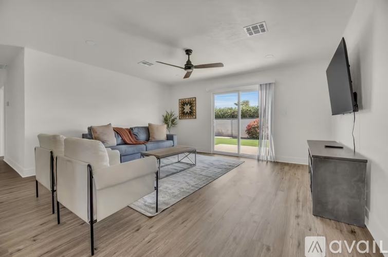 1709 North 74th Way 3 Beds Single Family Home for Rent - Photo gallery 3