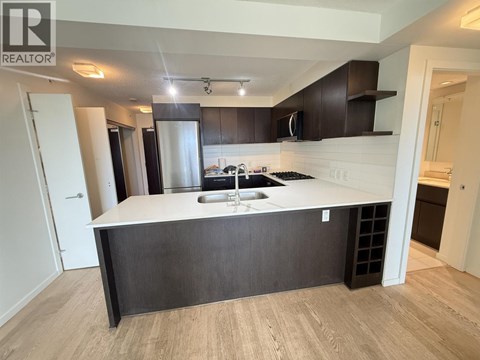8Xx 7888 ACKROYD ROAD 2 Beds Apartment for Rent