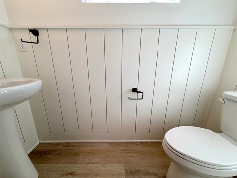 621 Thomas Street 3 Beds Apartment for Rent