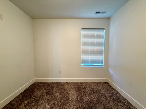 621 Thomas Street 3 Beds Apartment for Rent