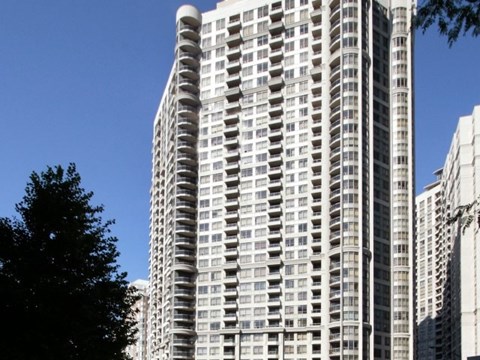 2423 - 3888 Duke Of York Blvd 1 Apartment for Rent