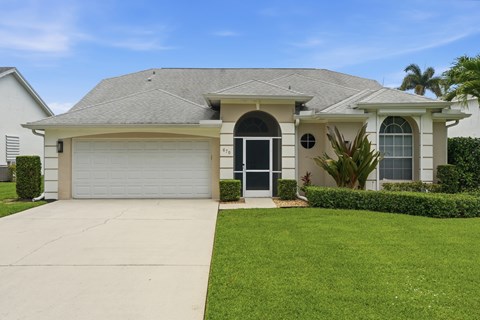 670 Lambton Ln 3 Beds Apartment for Rent