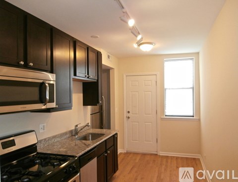 2803 W Lawrence Ave 5 Beds Apartment for Rent