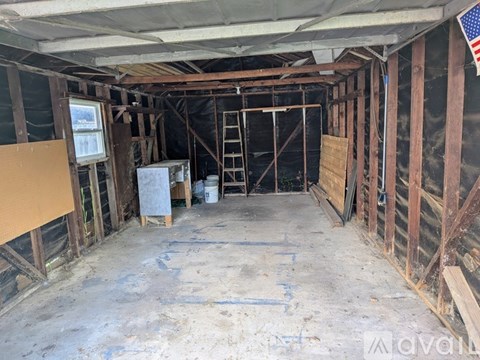 543 Woodbury Ave 3 Beds Apartment for Rent