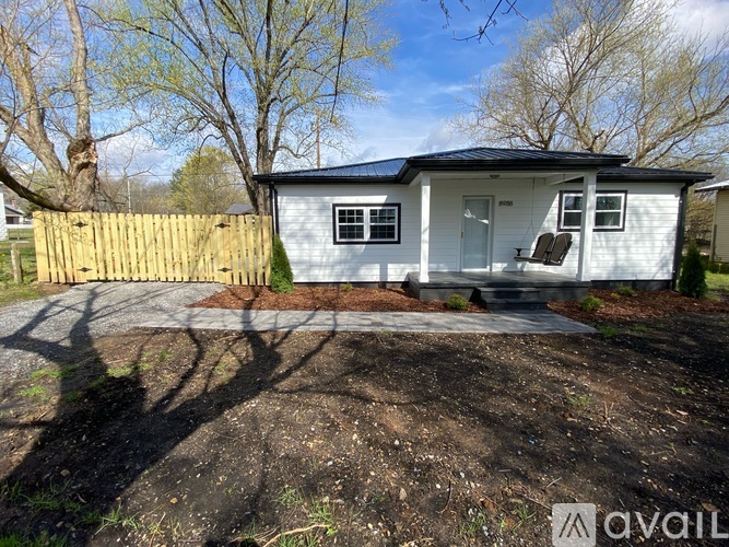8988 Lyles Rd 2 Beds Single Family Home for Rent - Photo gallery 1