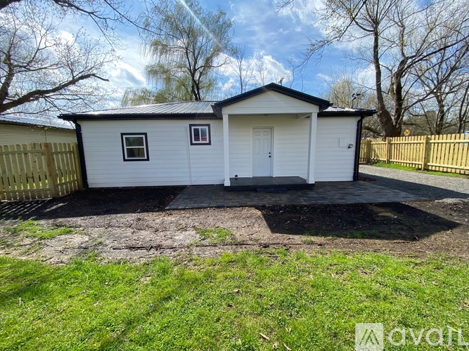 8988 Lyles Rd 2 Beds Single Family Home for Rent - Photo gallery 2