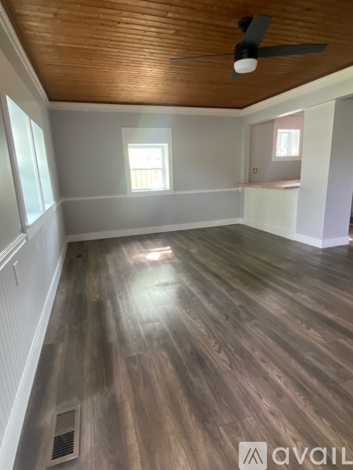 8988 Lyles Rd 2 Beds Single Family Home for Rent - Photo gallery 5