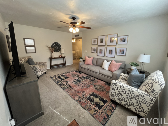 1833 East Intrepid Avenue 3 Beds Single Family Home for Rent - Photo gallery 4