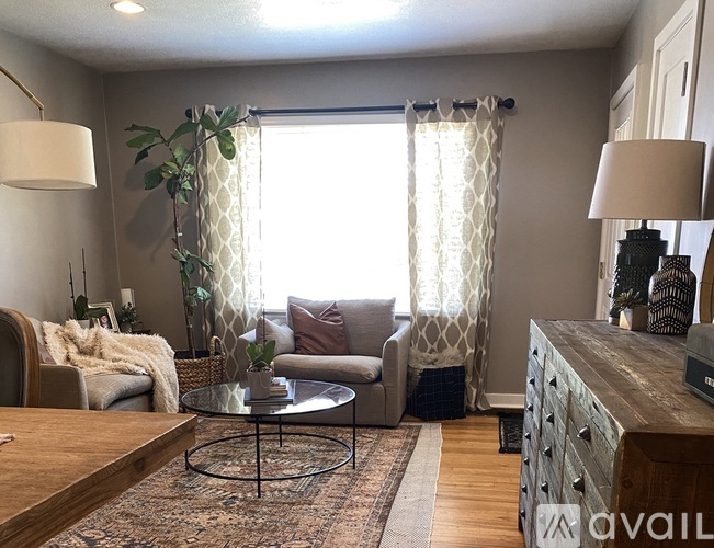 2516 Elm Avenue 3 Beds Single Family Home for Rent - Photo gallery 4