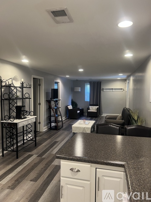 707 St Catherine Ct 1 Apartment for Rent - Photo gallery 2