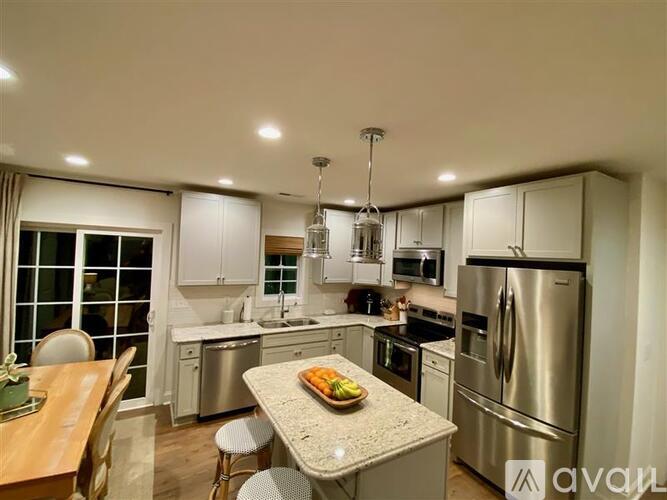 32 Potomac Avenue 2 Beds Single Family Home for Rent - Photo gallery 4
