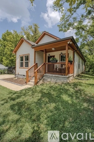 505 Washington Street 3 Beds Single Family Home for Rent - Photo gallery 1