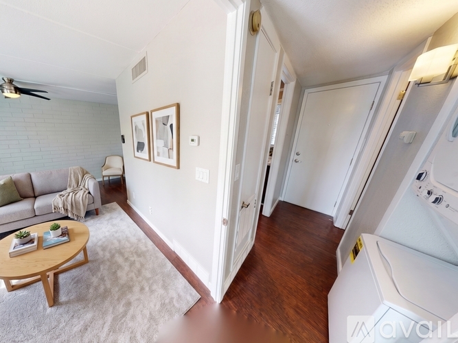 4435 N 8th Ave 1 Apartment for Rent - Photo gallery 3