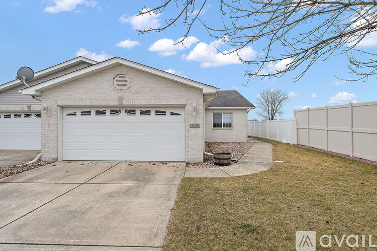9729 134th Pl 3 Beds Single Family Home for Rent - Photo gallery 2