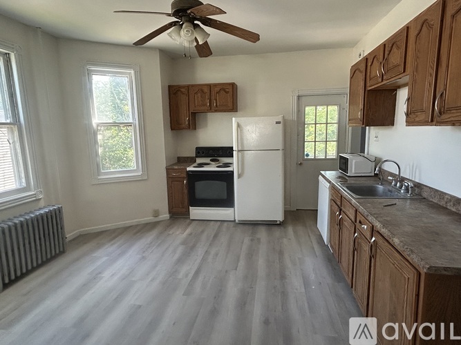 339 N 2nd St 3 Beds Single Family Home for Rent - Photo gallery 2