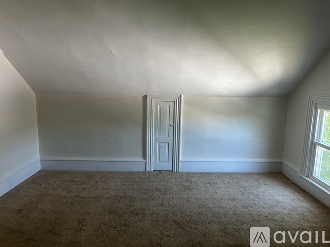 339 N 2nd St 3 Beds Single Family Home for Rent - Photo gallery 4