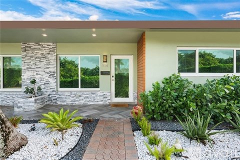 914 Orange Isle 2 Beds Apartment for Rent