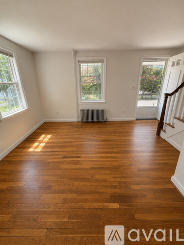 93 E Main St 2 Beds Townhouse for Rent - Photo gallery 1