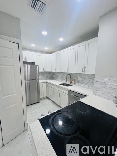 1332 NW 3rd Ave 4 Beds Single Family Home for Rent - Photo gallery 5