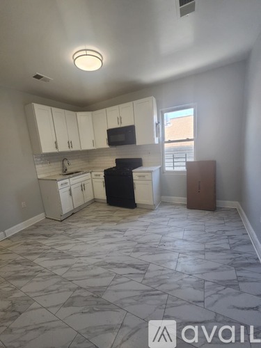 480 Avon Ave 3 Beds Apartment for Rent - Photo gallery 4