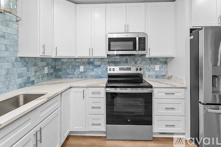 22 East Garfield Avenue 3 Beds Single Family Home for Rent - Photo gallery 2