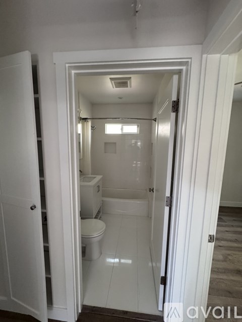 634 East Fairview Boulevard 3 Beds Apartment for Rent